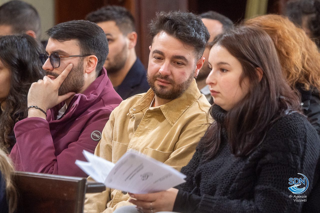 Incontro vescovo e fidanzati__AOM6427