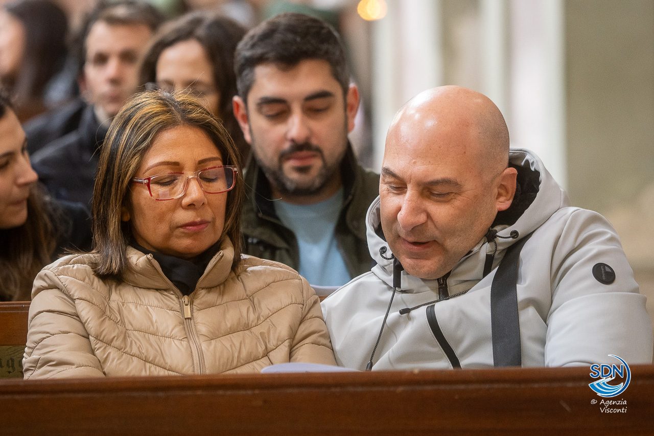Incontro vescovo e fidanzati__AOM6433