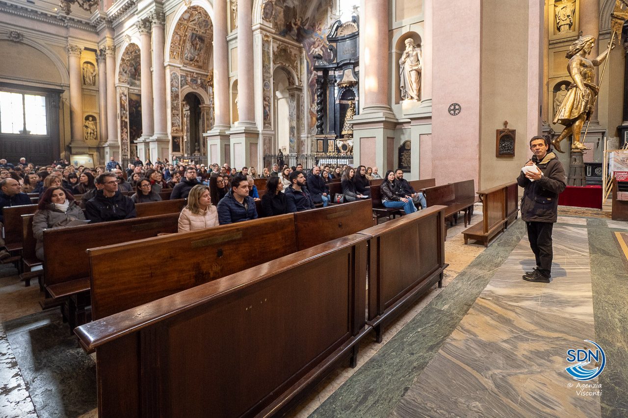 Incontro vescovo e fidanzati__AOM6436