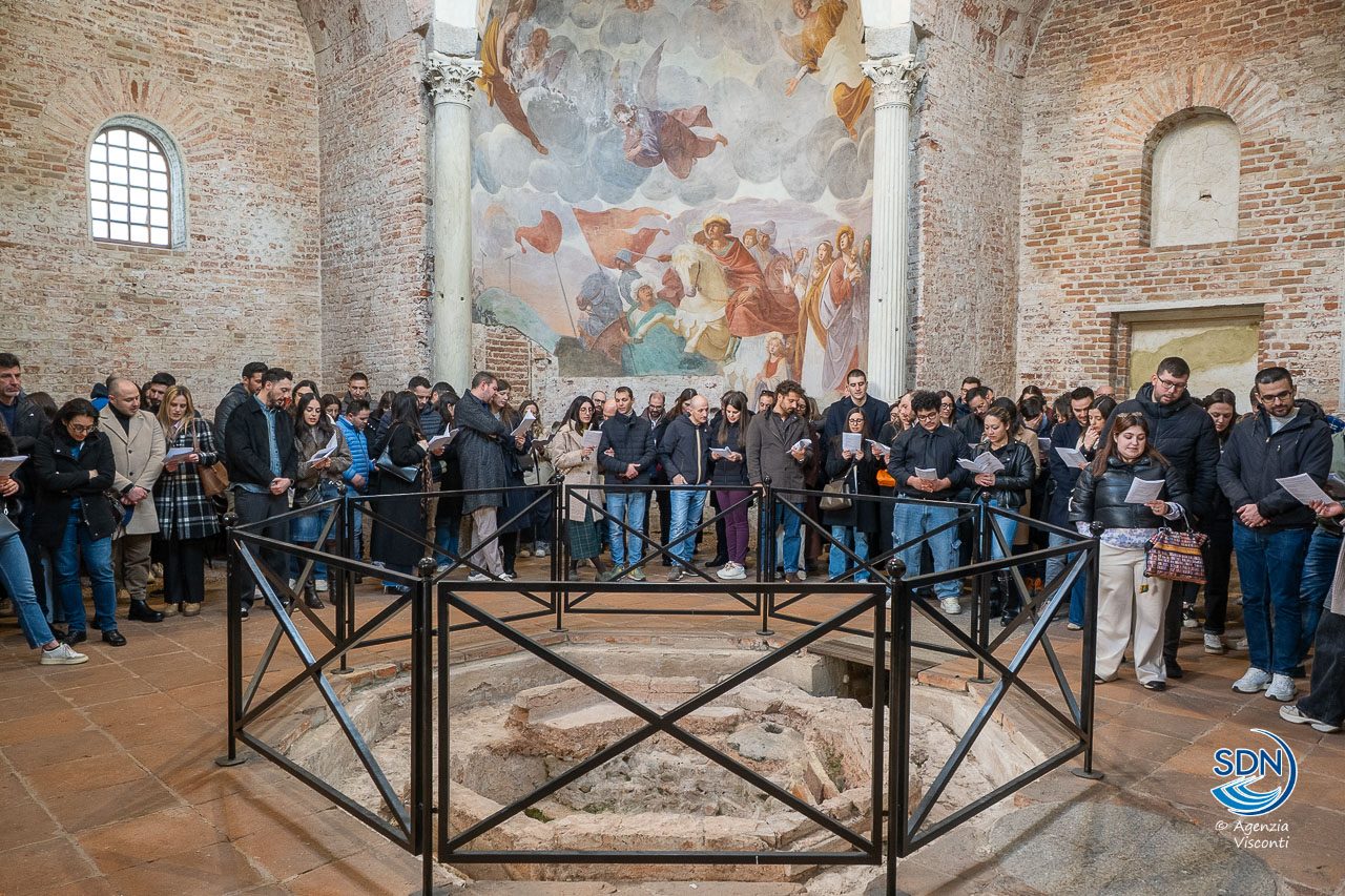 Incontro vescovo e fidanzati__AOM6525
