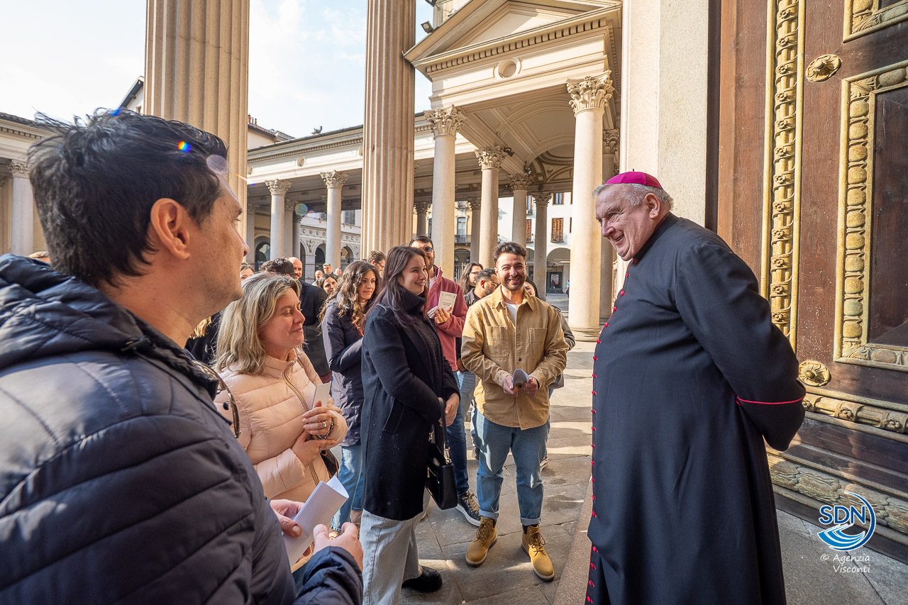 Incontro vescovo e fidanzati__AOM6558