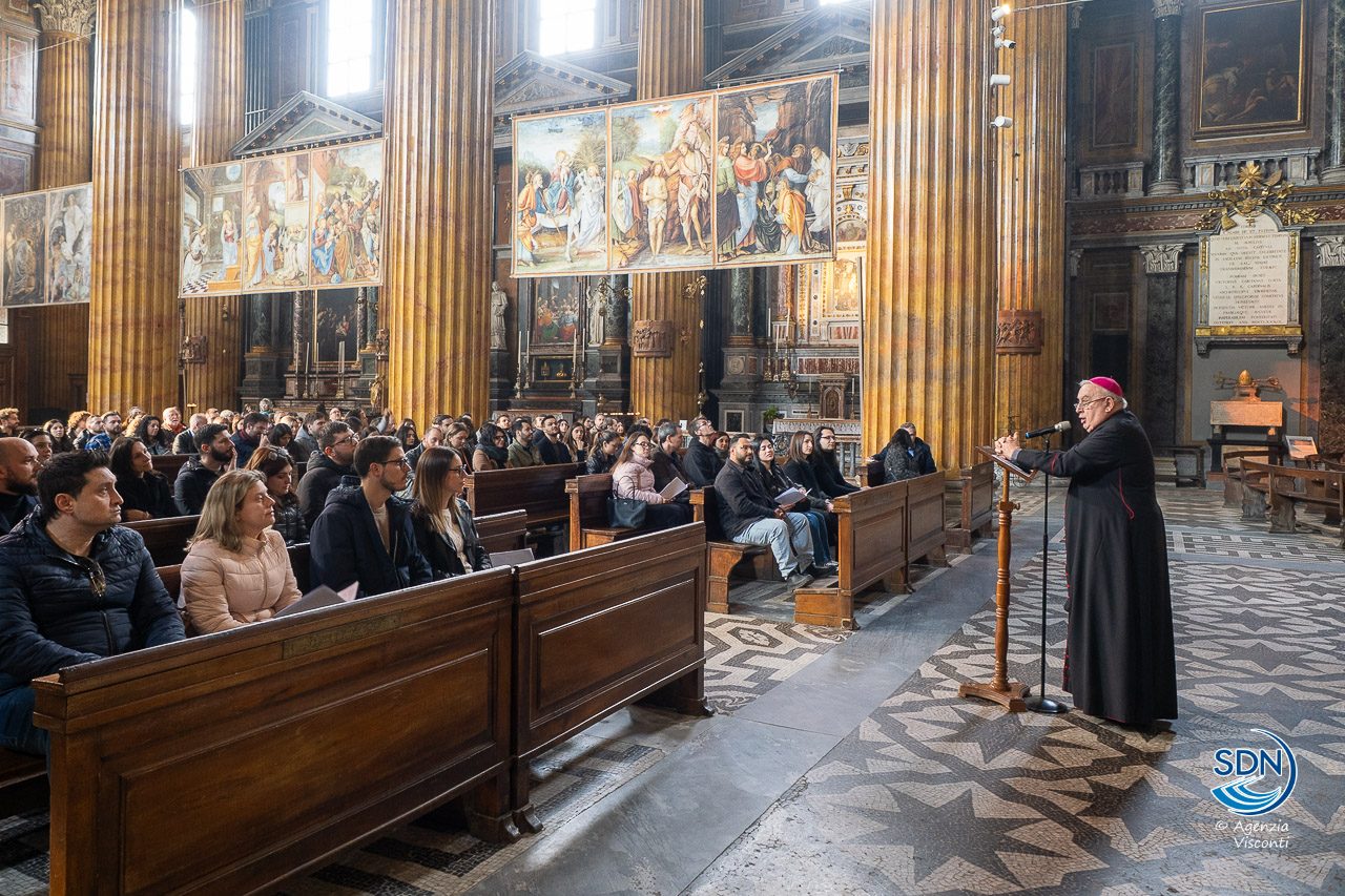 Incontro vescovo e fidanzati__AOM6577