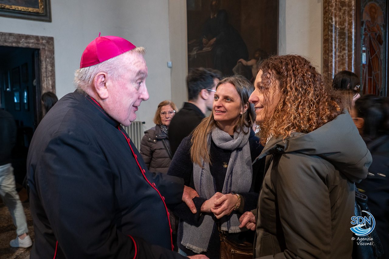 Incontro vescovo e fidanzati__AOM6670